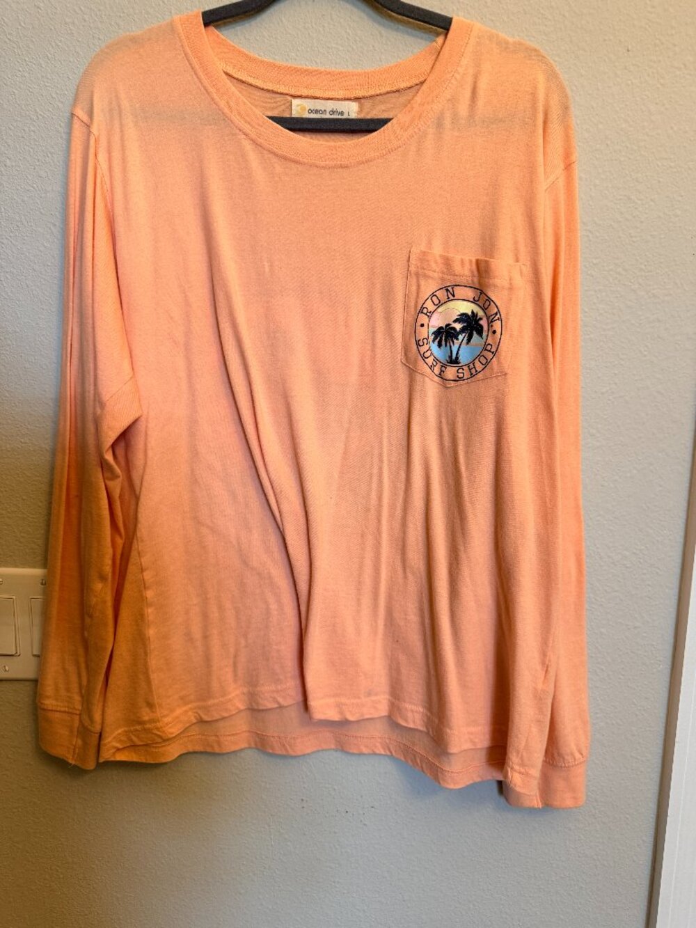 RON JON Surf Shop- L TOP